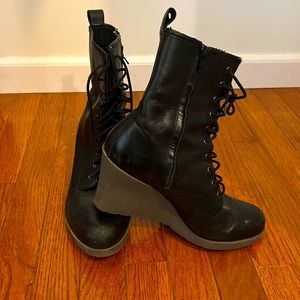 Dr Marten wedge lace up boot